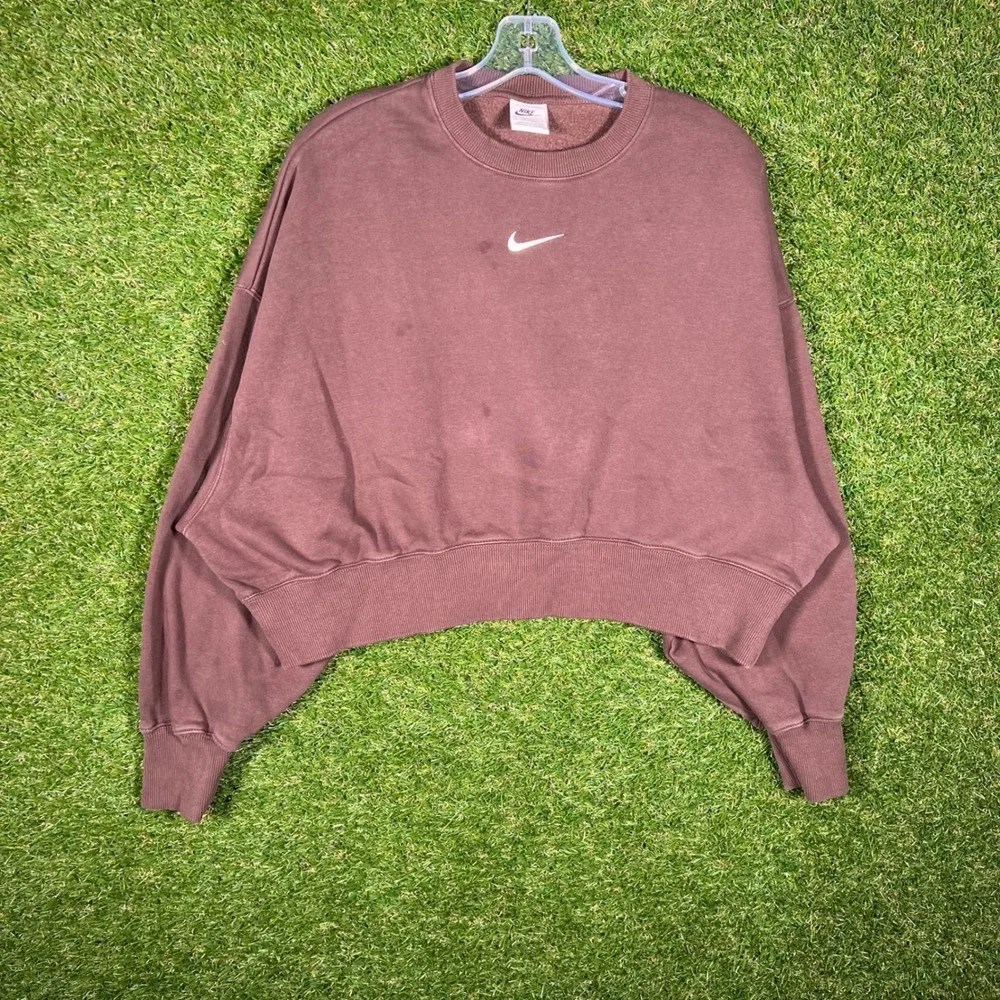 Nike‎ Womens XS Cropped Crewneck Sweatshirt Brown Center Swoosh Oversized